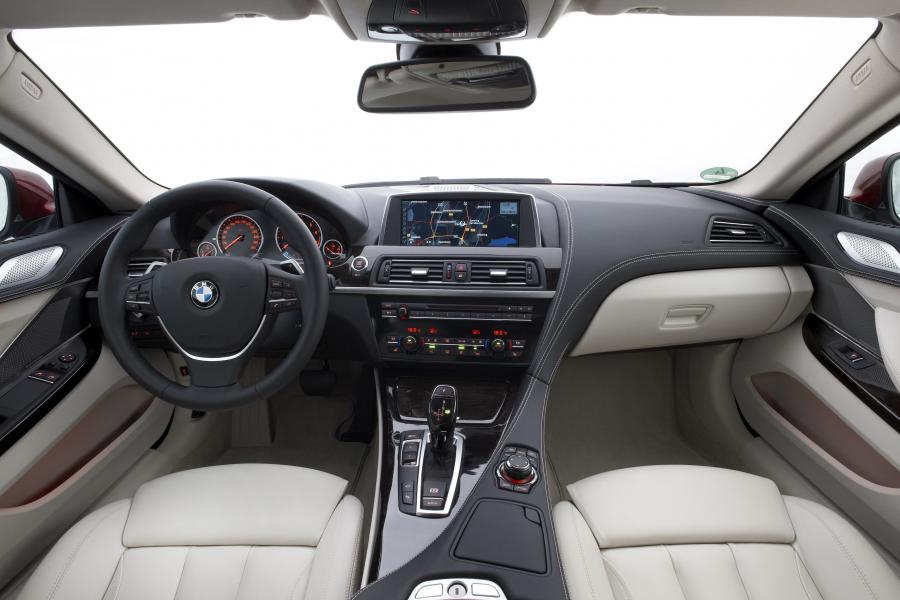  BMW 640i Coupe 2011 года  (фото 2 из 100)